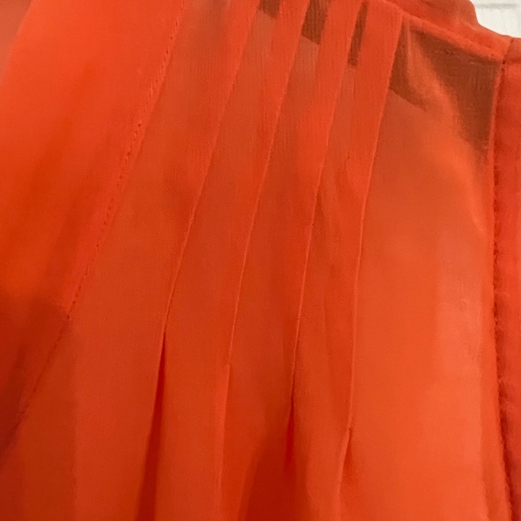Banana Republic Woman's Size Large/Orange Sheer, Sleeveless Top/Button Front - Picture 3 of 5